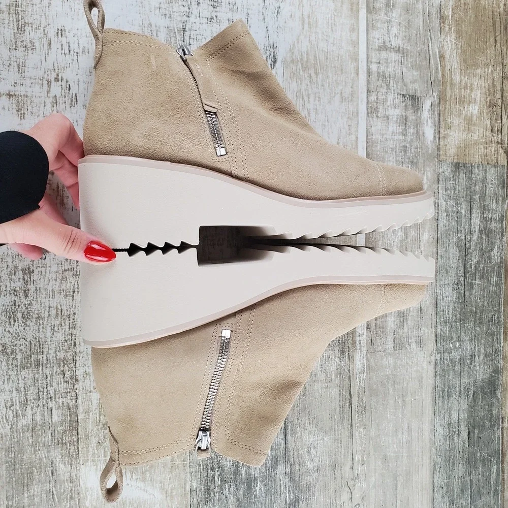 Toms Maude Womens Ankle Boot Sz 8 Oatmeal Suede Wedge Lace-Up Side Zip Round Toe